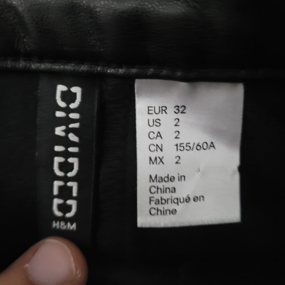 DIVIDED H&M | faux/ vegan leather fringe pencil skirt - Picture 3 of 3